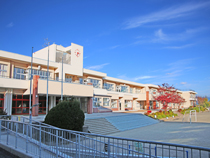 韮崎市立甘利小学校